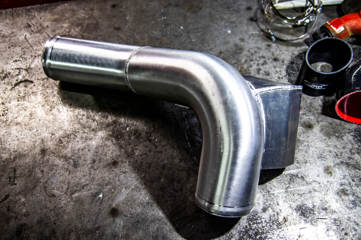 F650/750 5.9 CUMMINS COLD AIR INTAKE