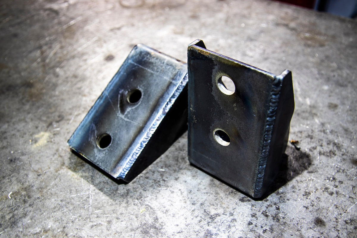 MEDIUM DUTY UPPER SHOCK MOUNT